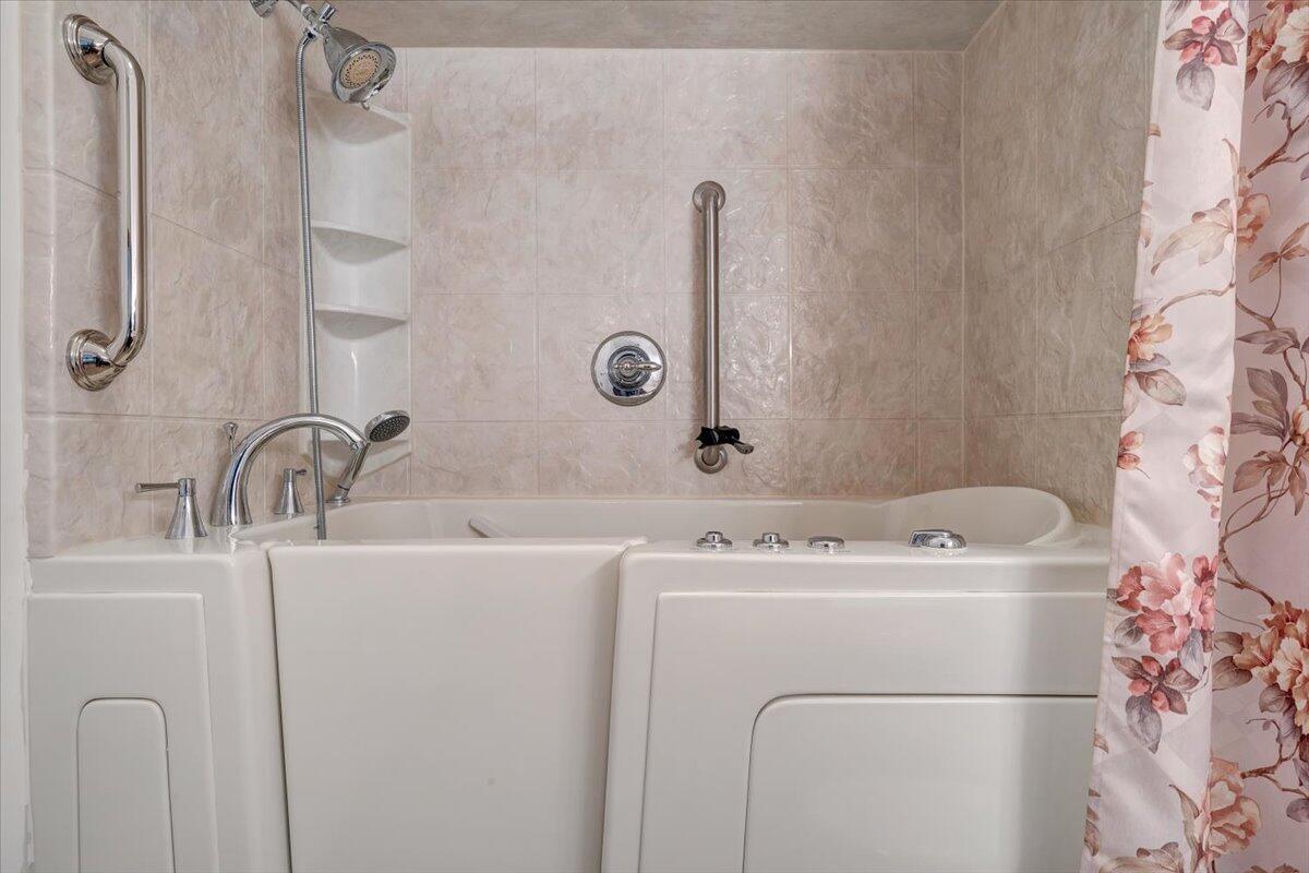 723 Fox Chase Rd, Wirtz, Virginia image 50