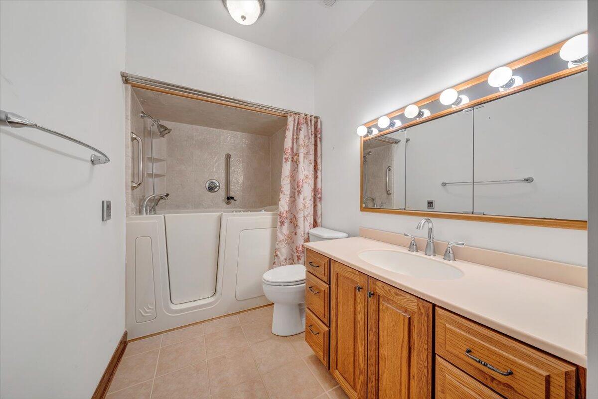 723 Fox Chase Rd, Wirtz, Virginia image 49