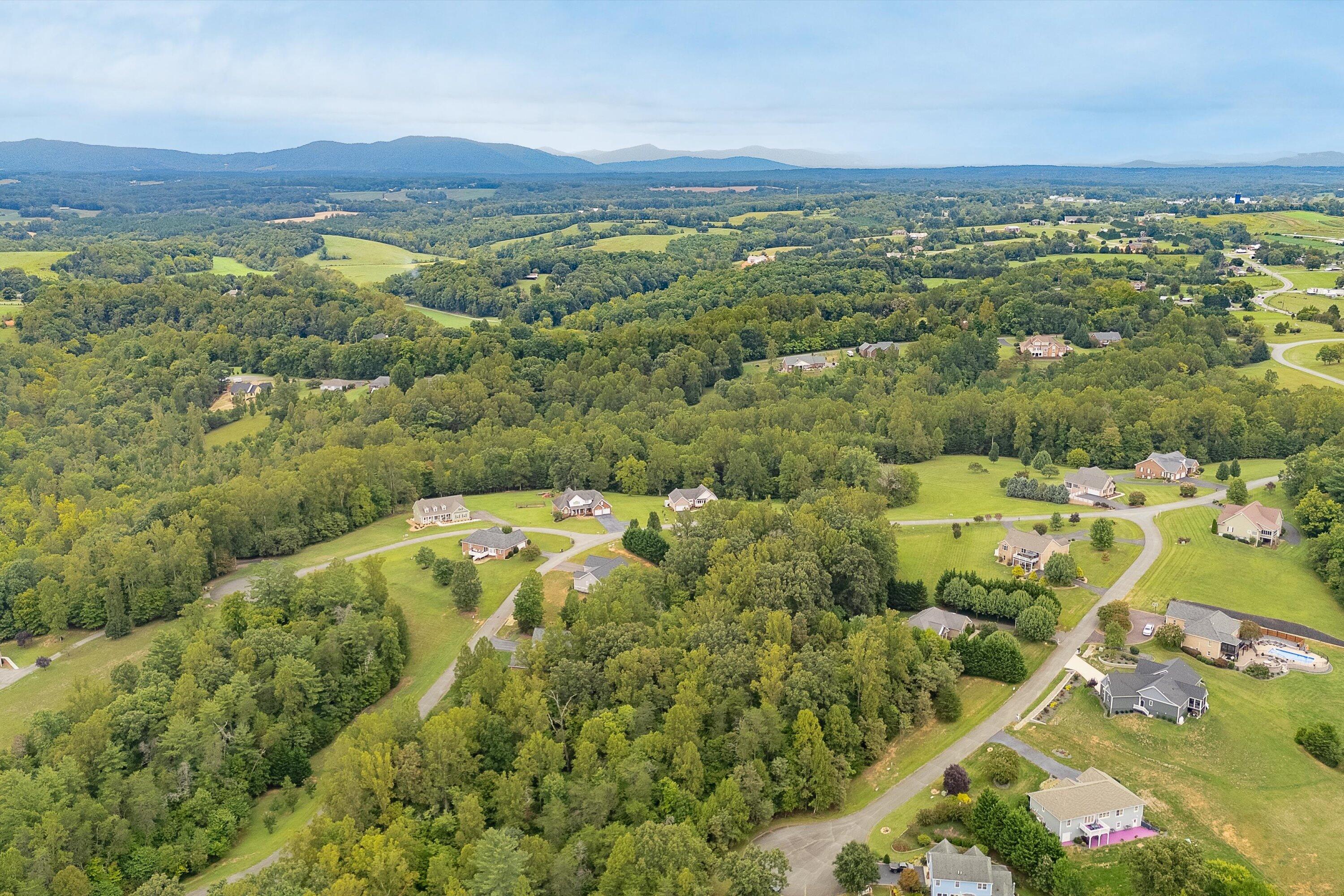 Independence Ln, Wirtz, Ohio image 17