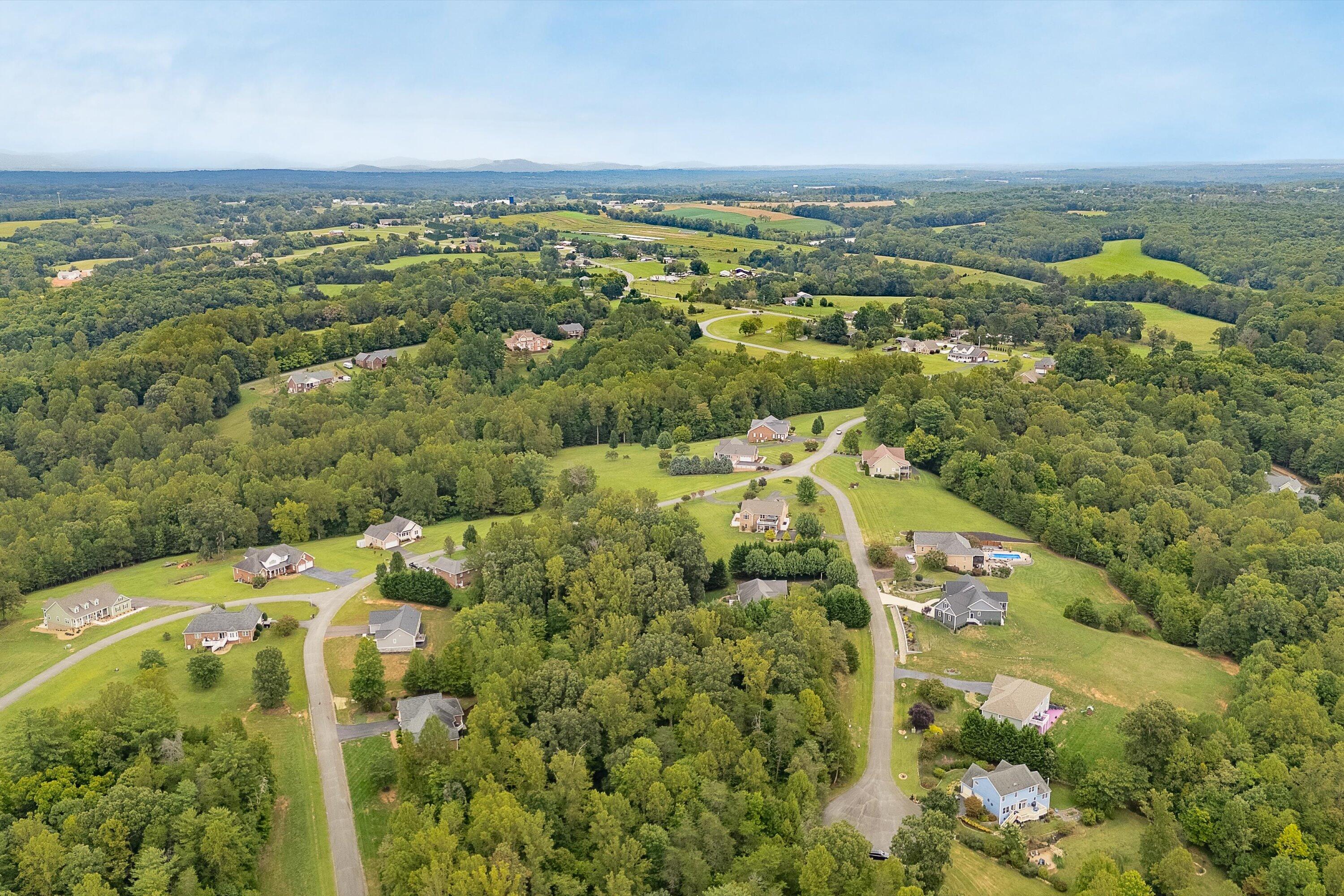 Independence Ln, Wirtz, Ohio image 18