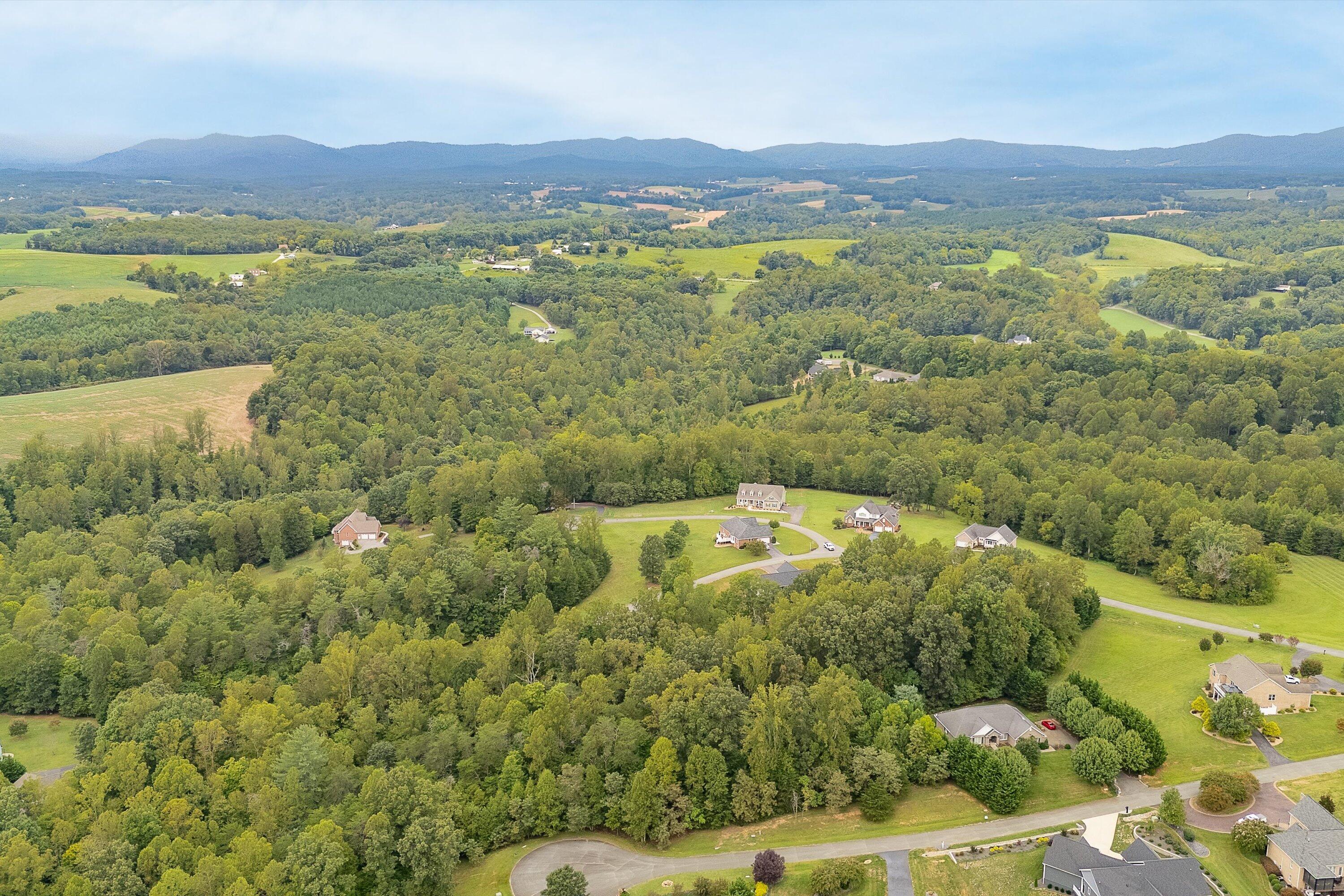 Independence Ln, Wirtz, Ohio image 15