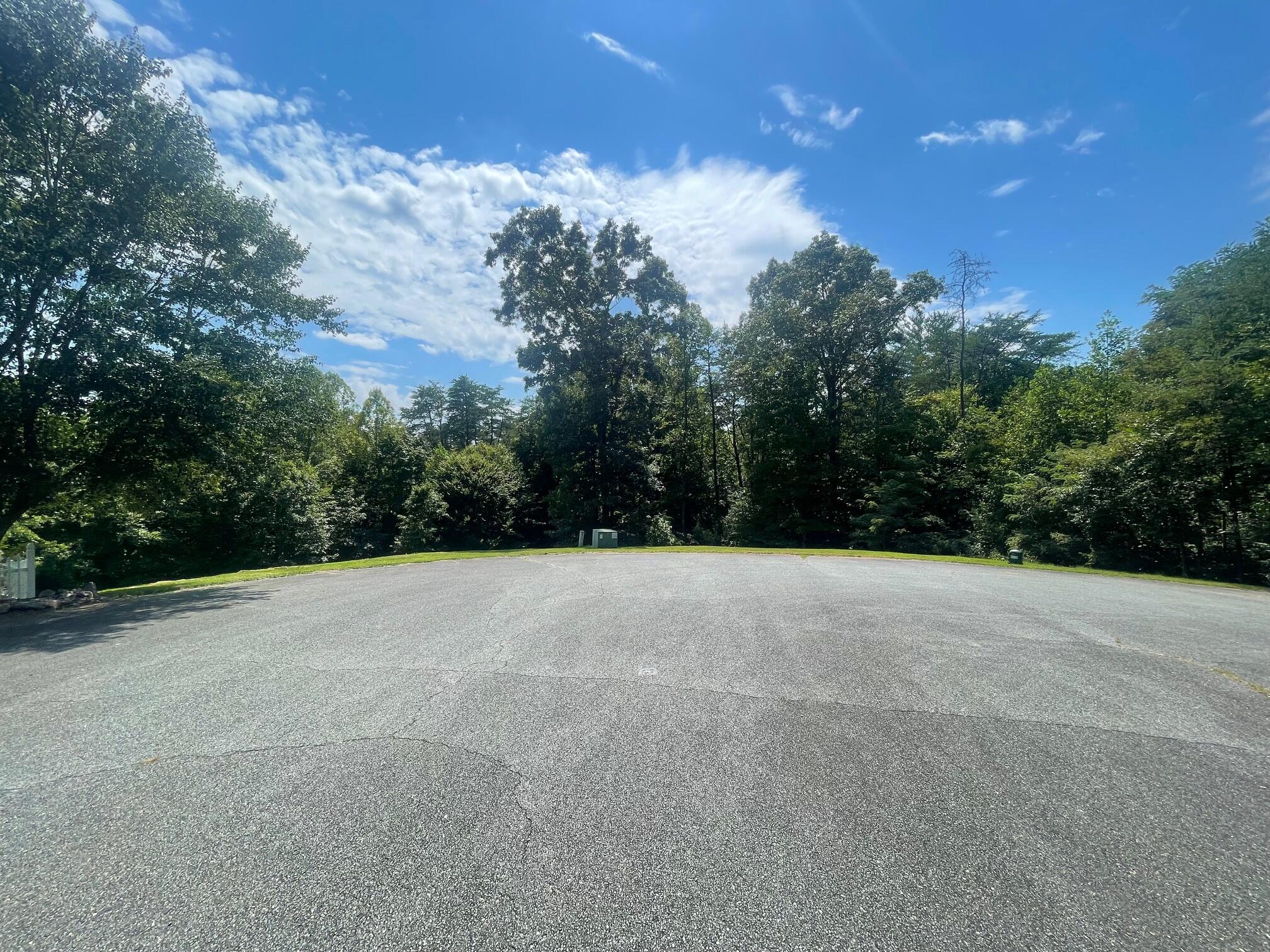 Independence Ln, Wirtz, Ohio image 6