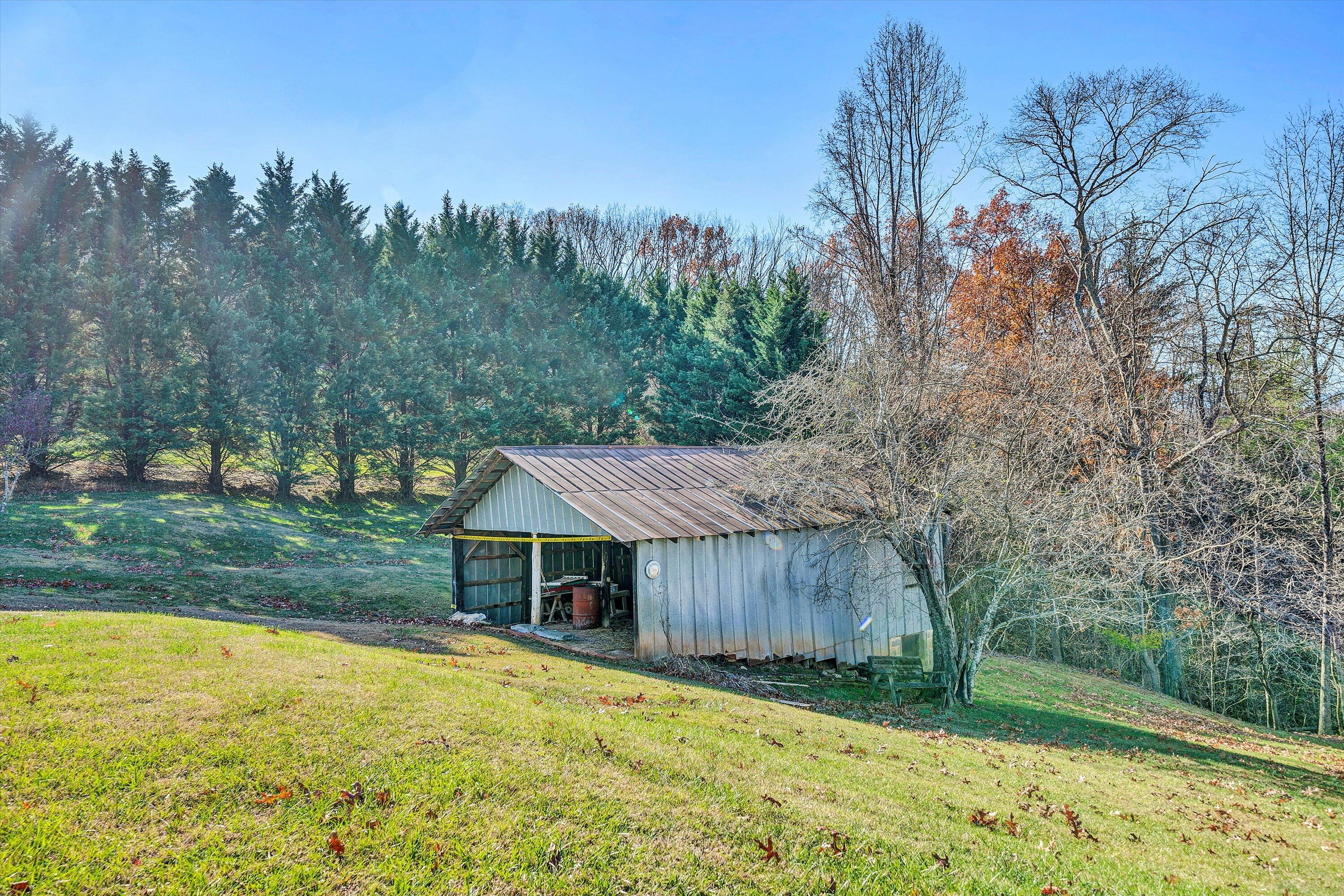 6683 Crowel Gap Rd, Roanoke, Virginia image 37