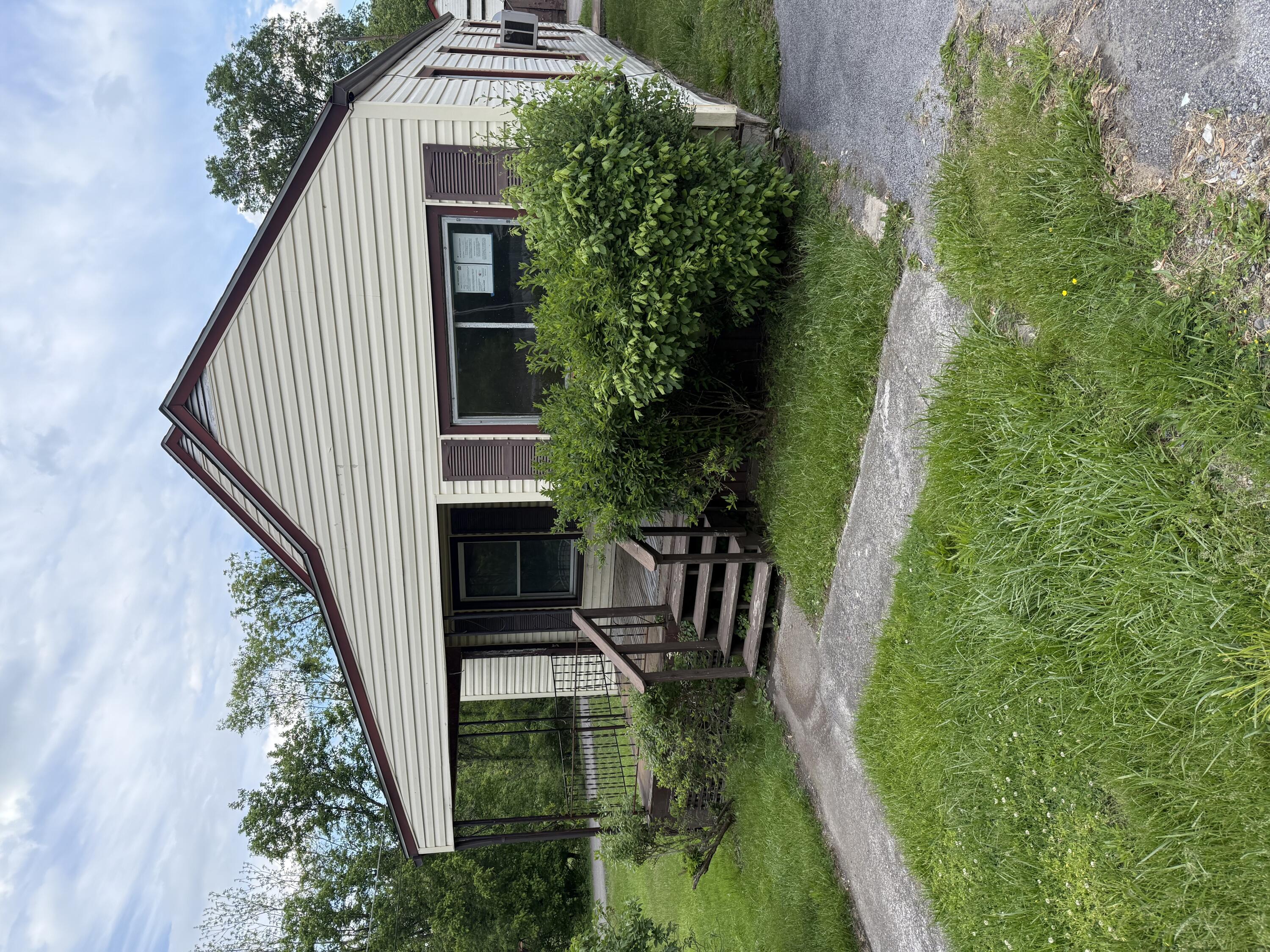 2807 S Carpenter Dr, Covington, Virginia image 1