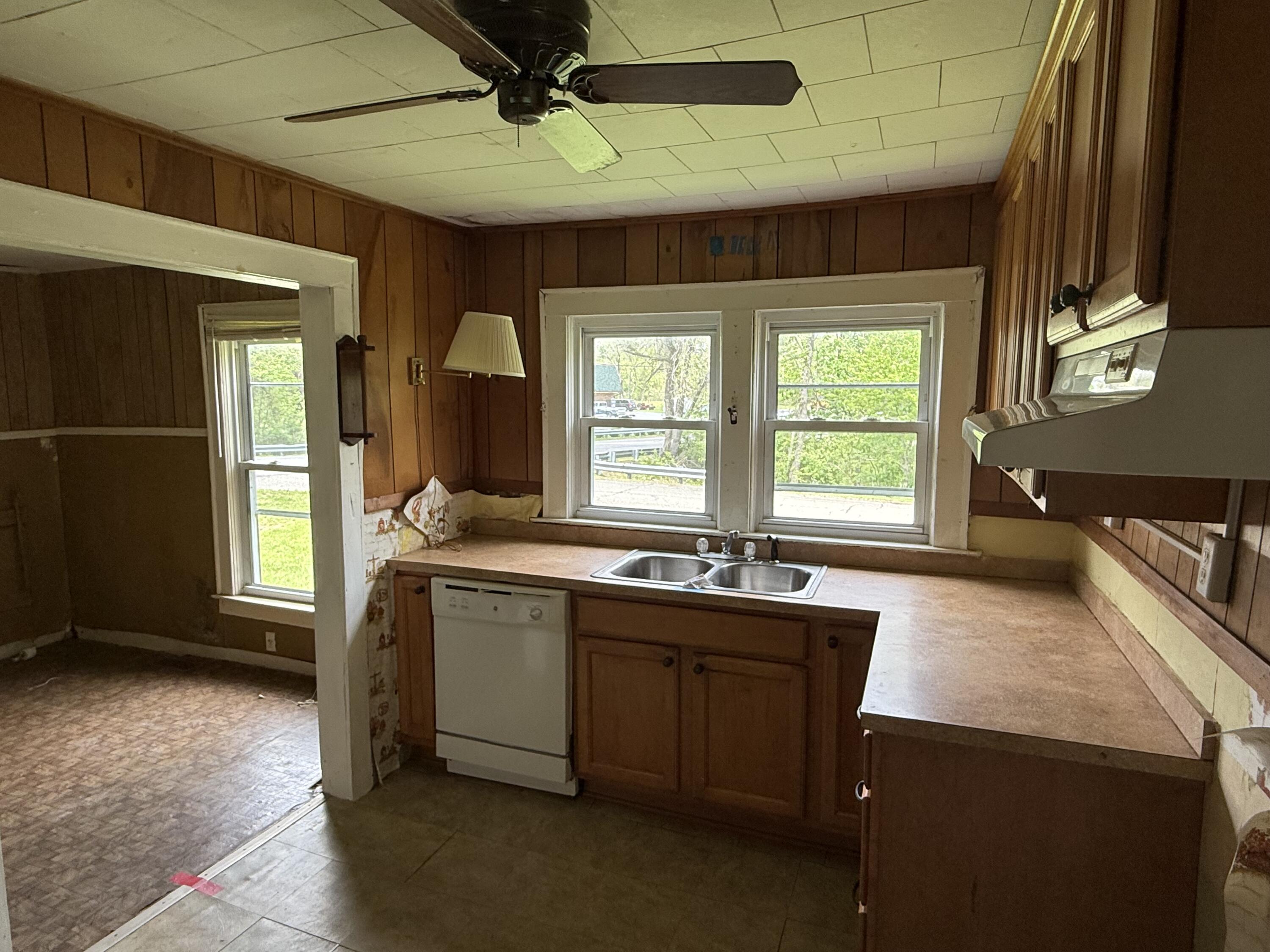 2807 S Carpenter Dr, Covington, Virginia image 15