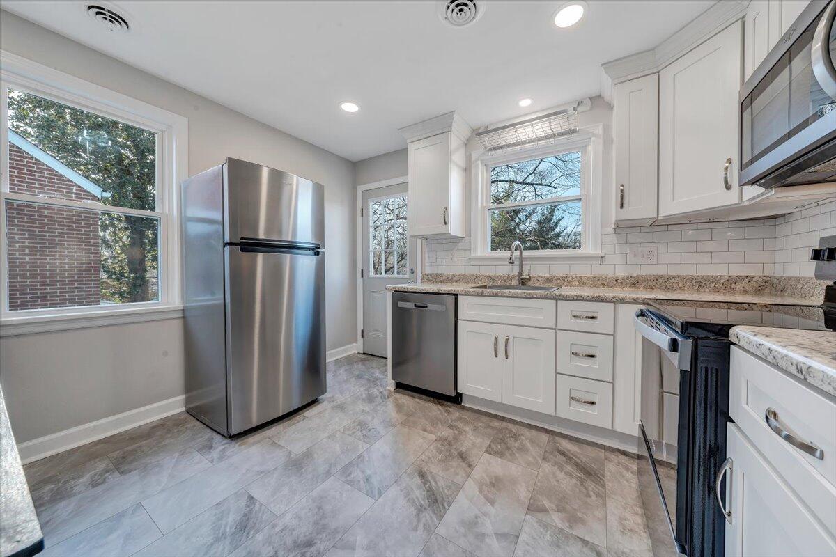 1106 Hamilton Ave, Roanoke, Virginia image 8
