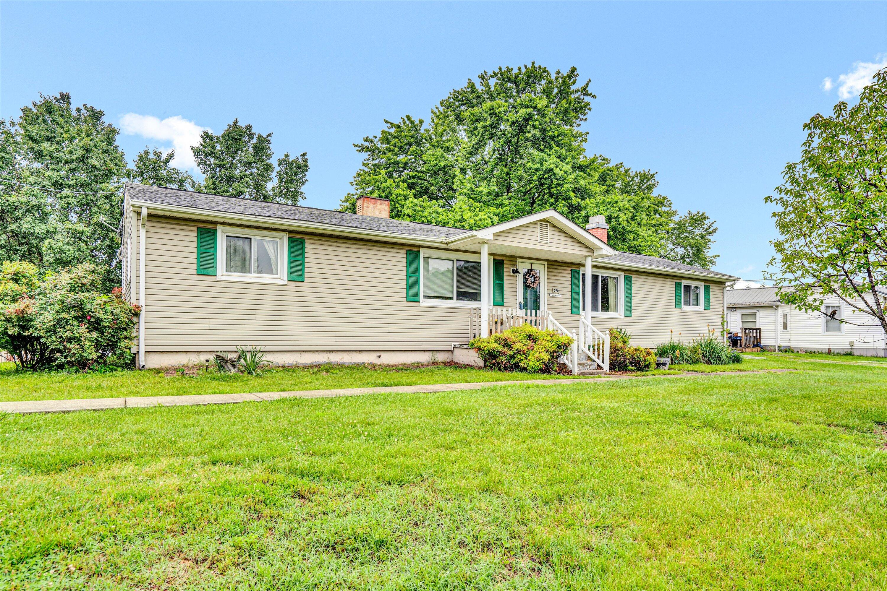 690 Scuffling Hill Rd, Rocky Mount, Ohio image 1