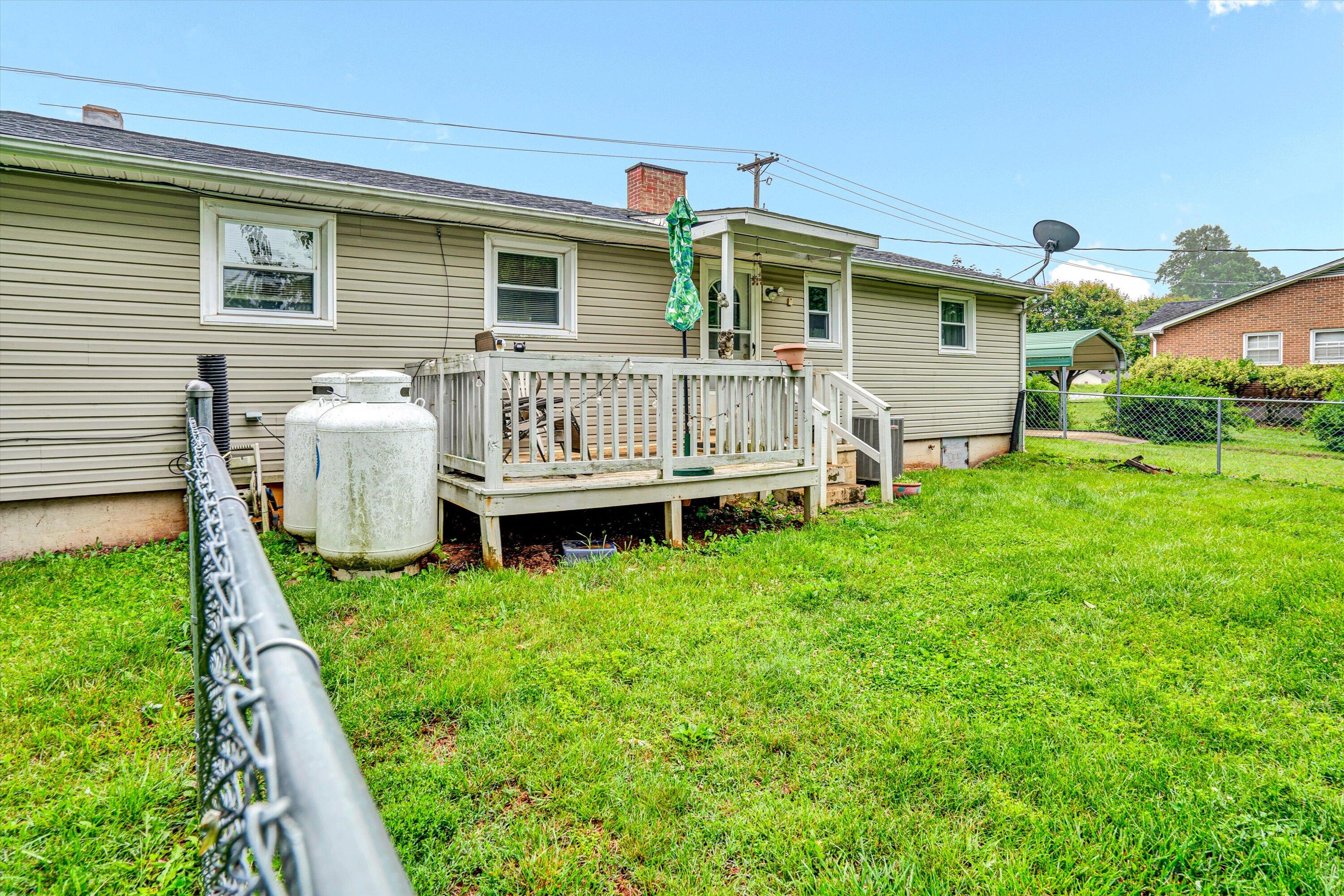 690 Scuffling Hill Rd, Rocky Mount, Ohio image 20