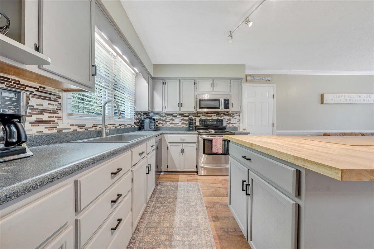 54 Farm View Rd, Glade Hill, Virginia image 8