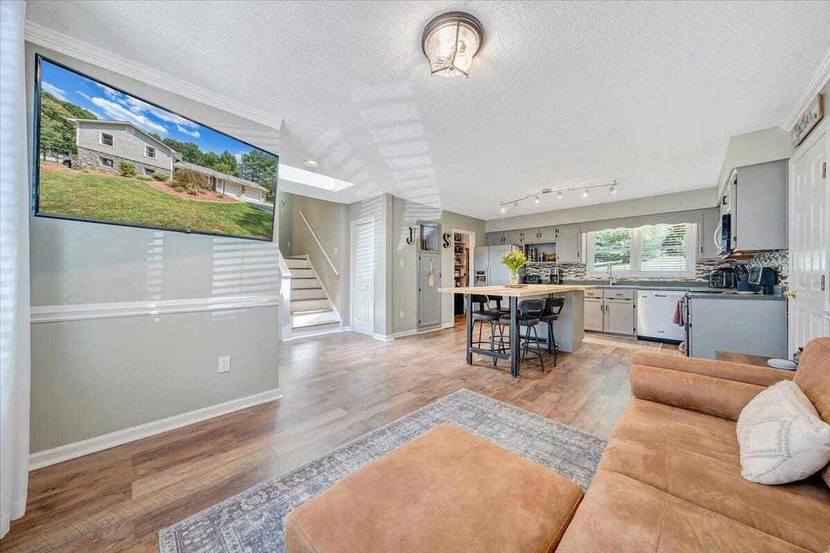 54 Farm View Rd, Glade Hill, Virginia image 4