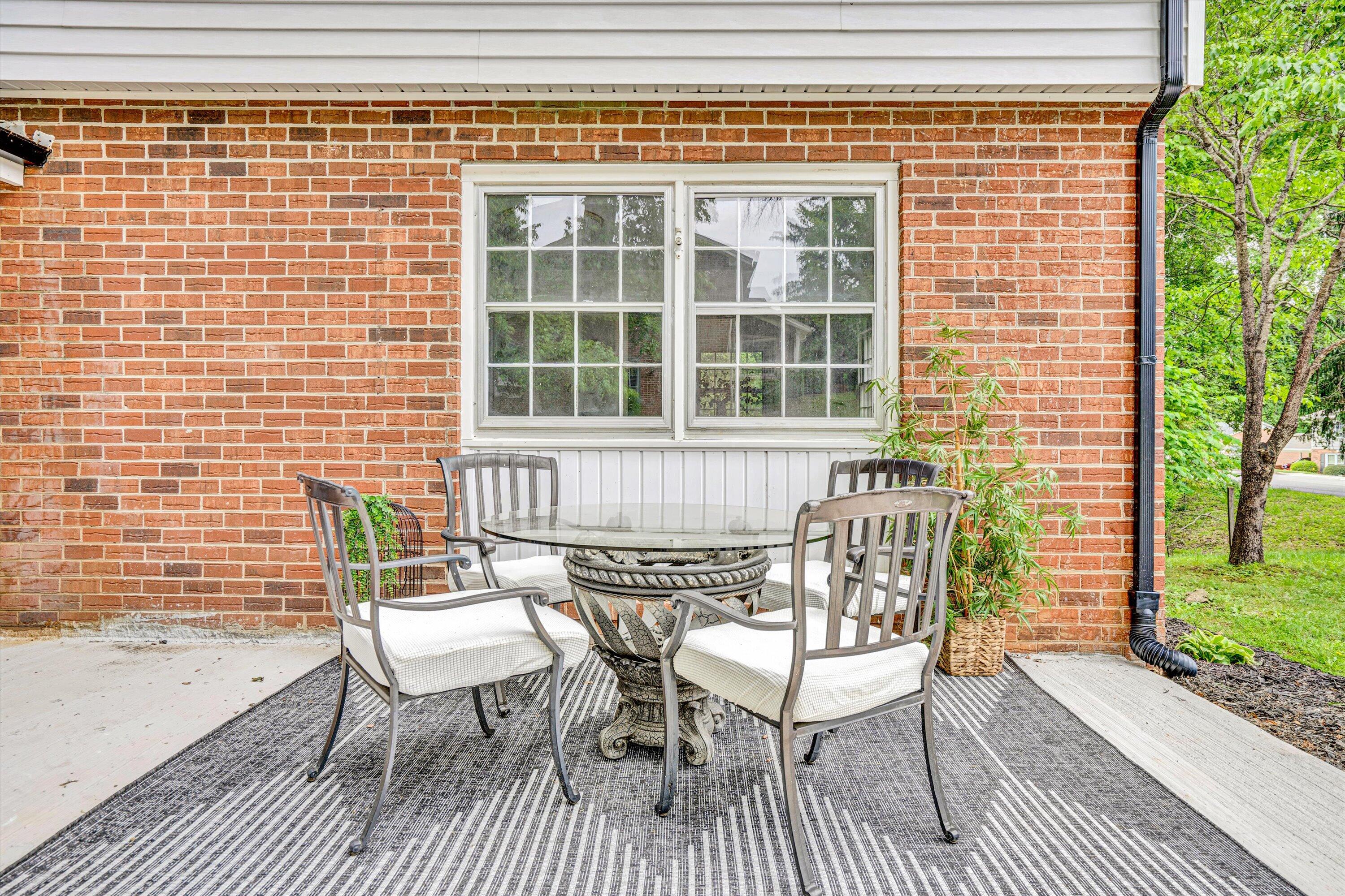 907 Hunting Ridge Rd Rd, Martinsville, Virginia image 4
