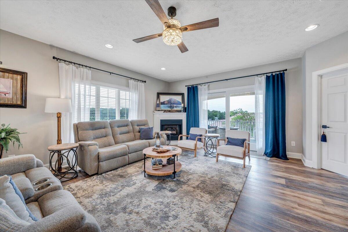 1067 Margarita Ct, Moneta, Virginia image 8