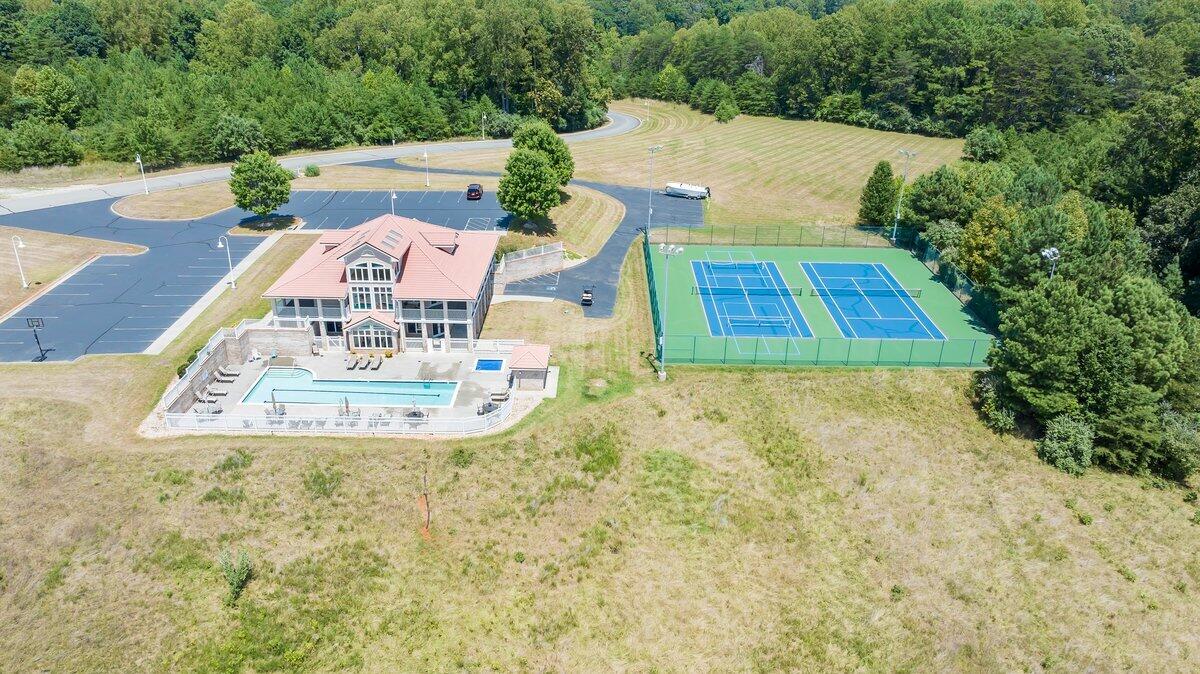 1067 Margarita Ct, Moneta, Virginia image 6