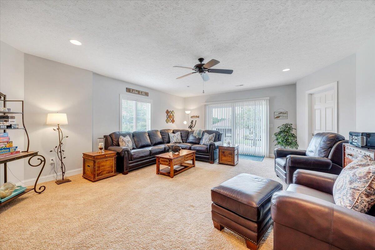 1067 Margarita Ct, Moneta, Virginia image 39