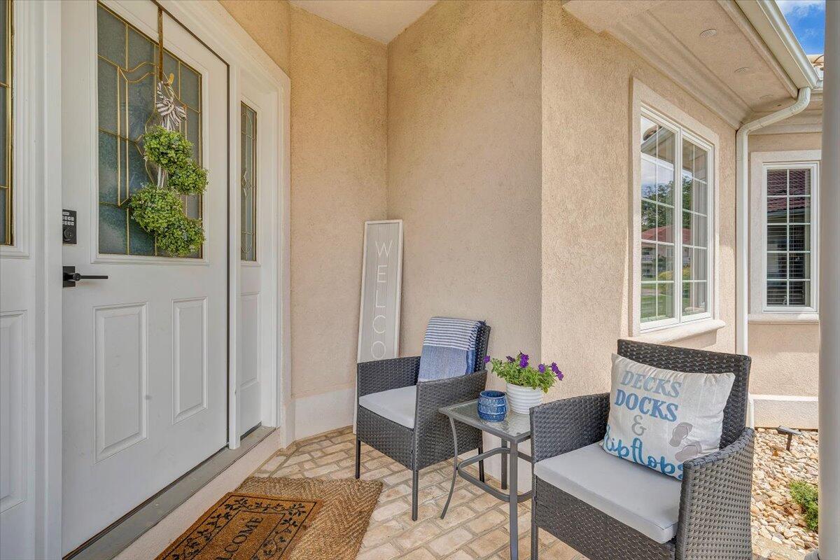1067 Margarita Ct, Moneta, Virginia image 3
