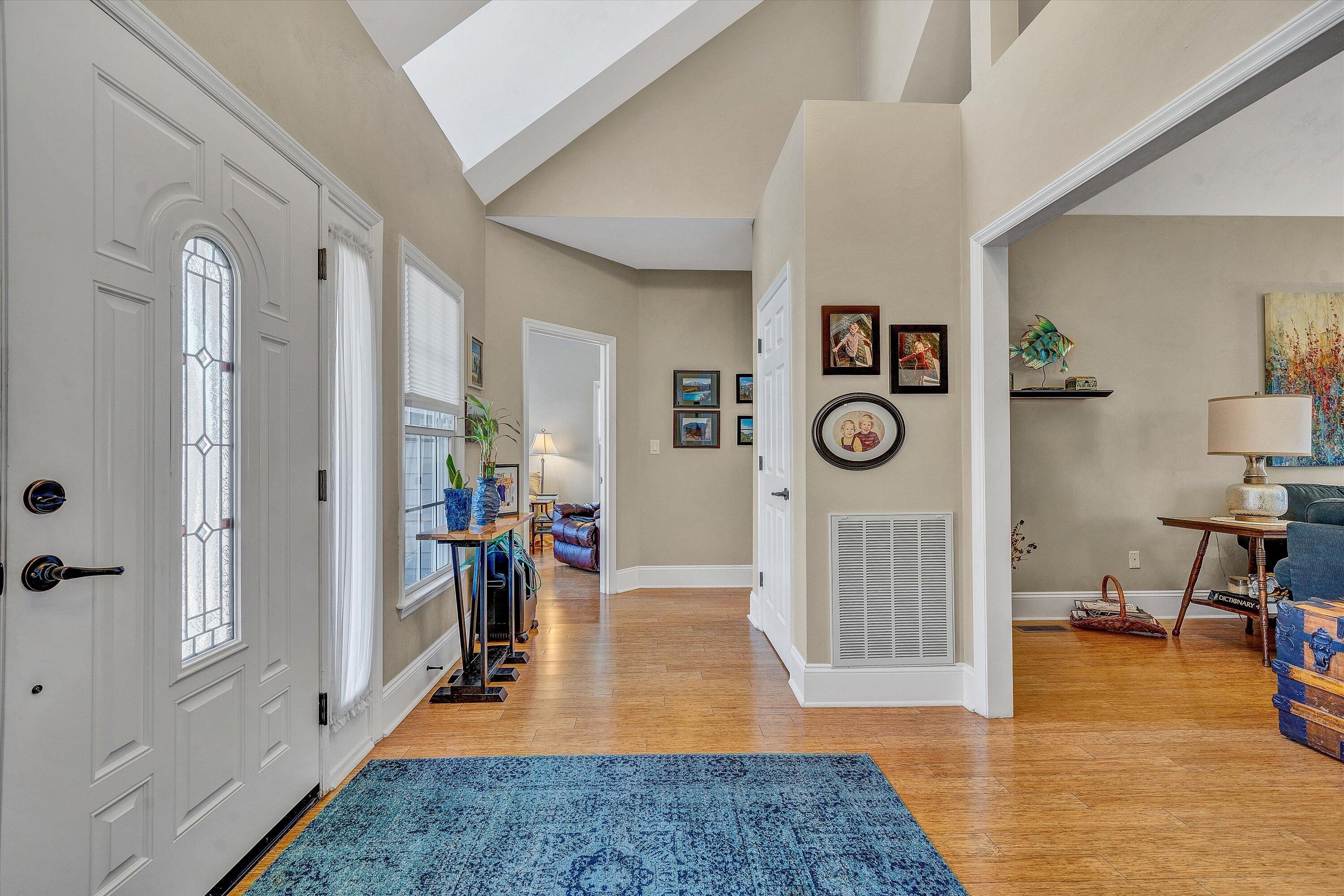 5618 Spring Meadow Dr, Roanoke, Virginia image 3