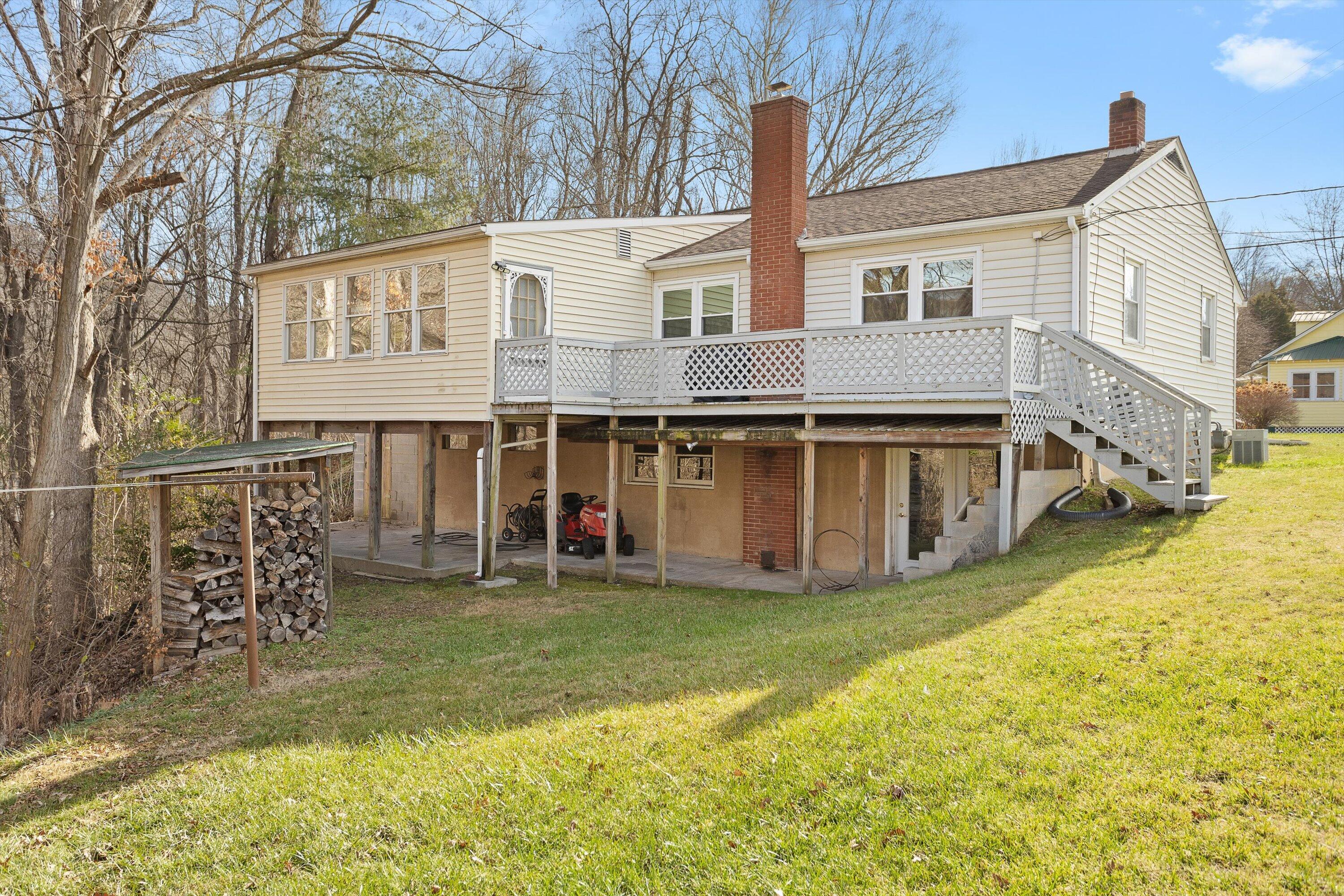 824 E Cedar St, Covington, Virginia image 31