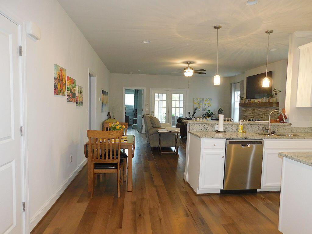 Salem, Virginia 24153, United States, 3 Bedrooms Bedrooms, ,2 BathroomsBathrooms,Residential,Active,194560