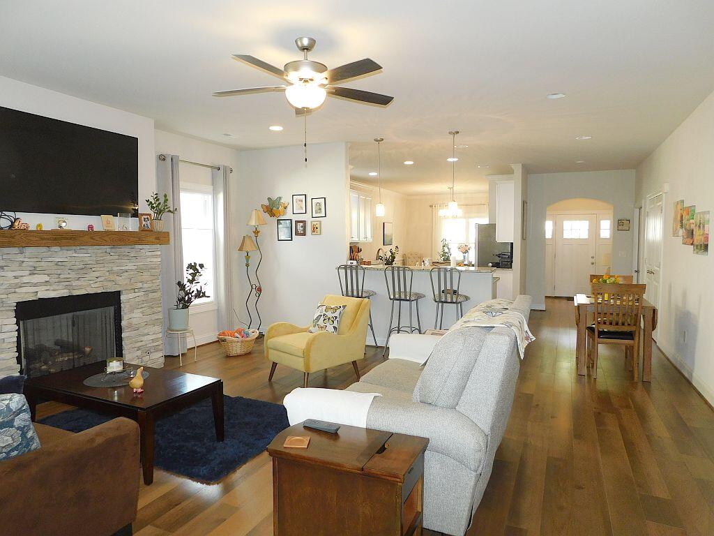 Salem, Virginia 24153, United States, 3 Bedrooms Bedrooms, ,2 BathroomsBathrooms,Residential,Active,194560