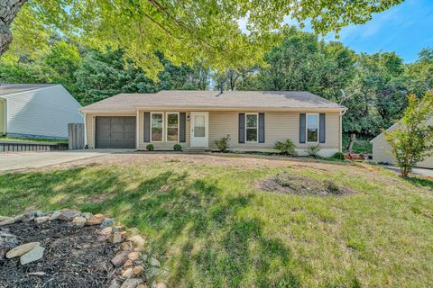 Homes For Sale - 4727 Horseman Dr<br/> Roanoke, VA 24019