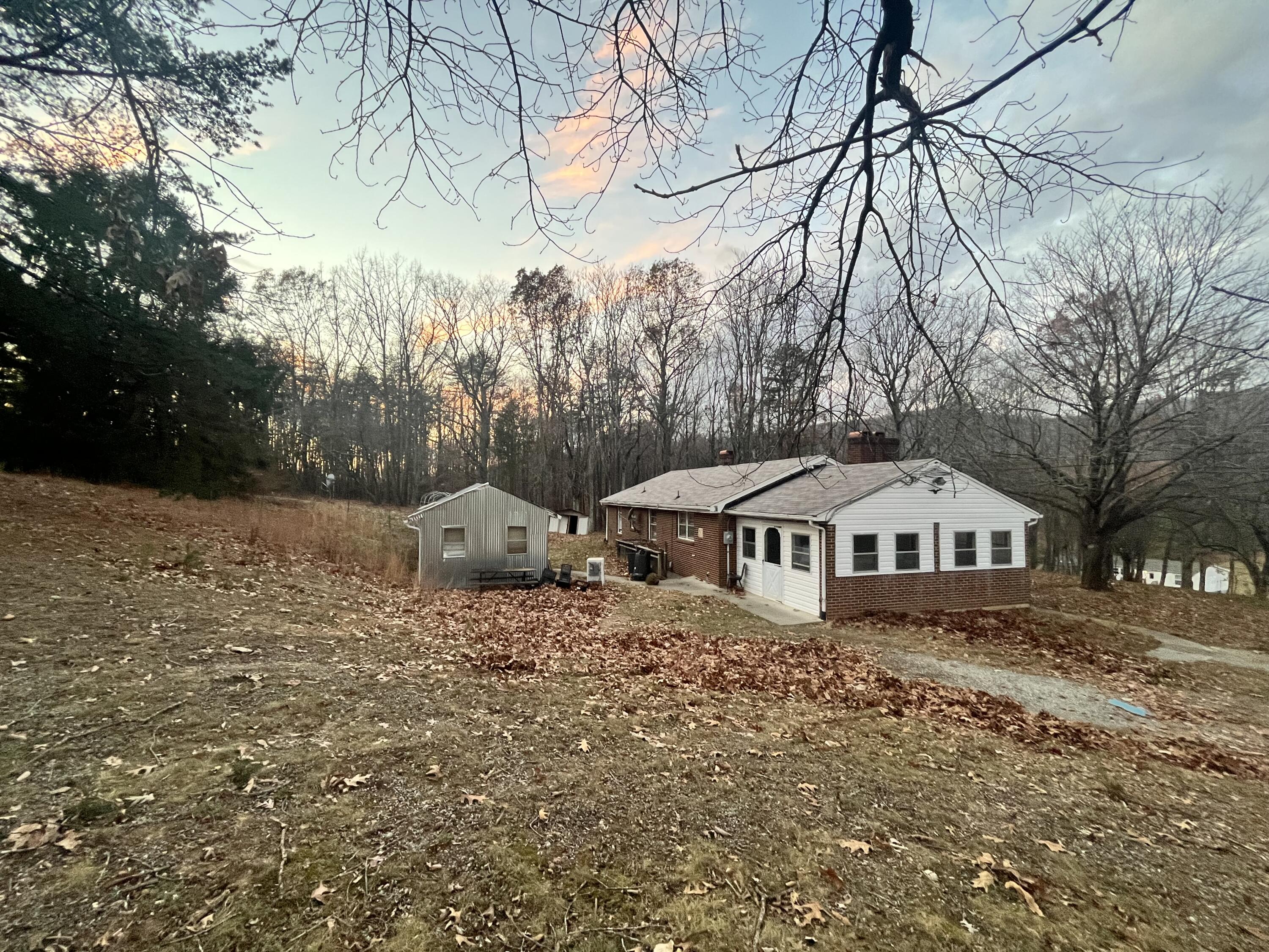 1097 Tree Top Ln, Blue Ridge, Virginia image 28