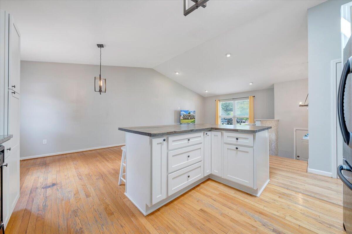 7020 Autumn Wood Ln, Roanoke, Virginia image 16