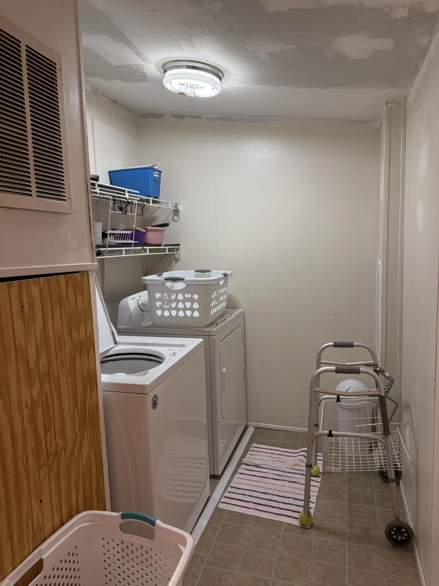 Rocky Mount, Virginia 24151, United States, 3 Bedrooms Bedrooms, ,2 BathroomsBathrooms,Residential,Pending,146279