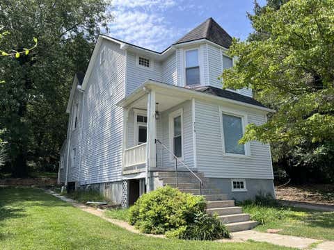 Photo of 716 Hill AVE, Salem, VA 24153 (MLS # 930559)