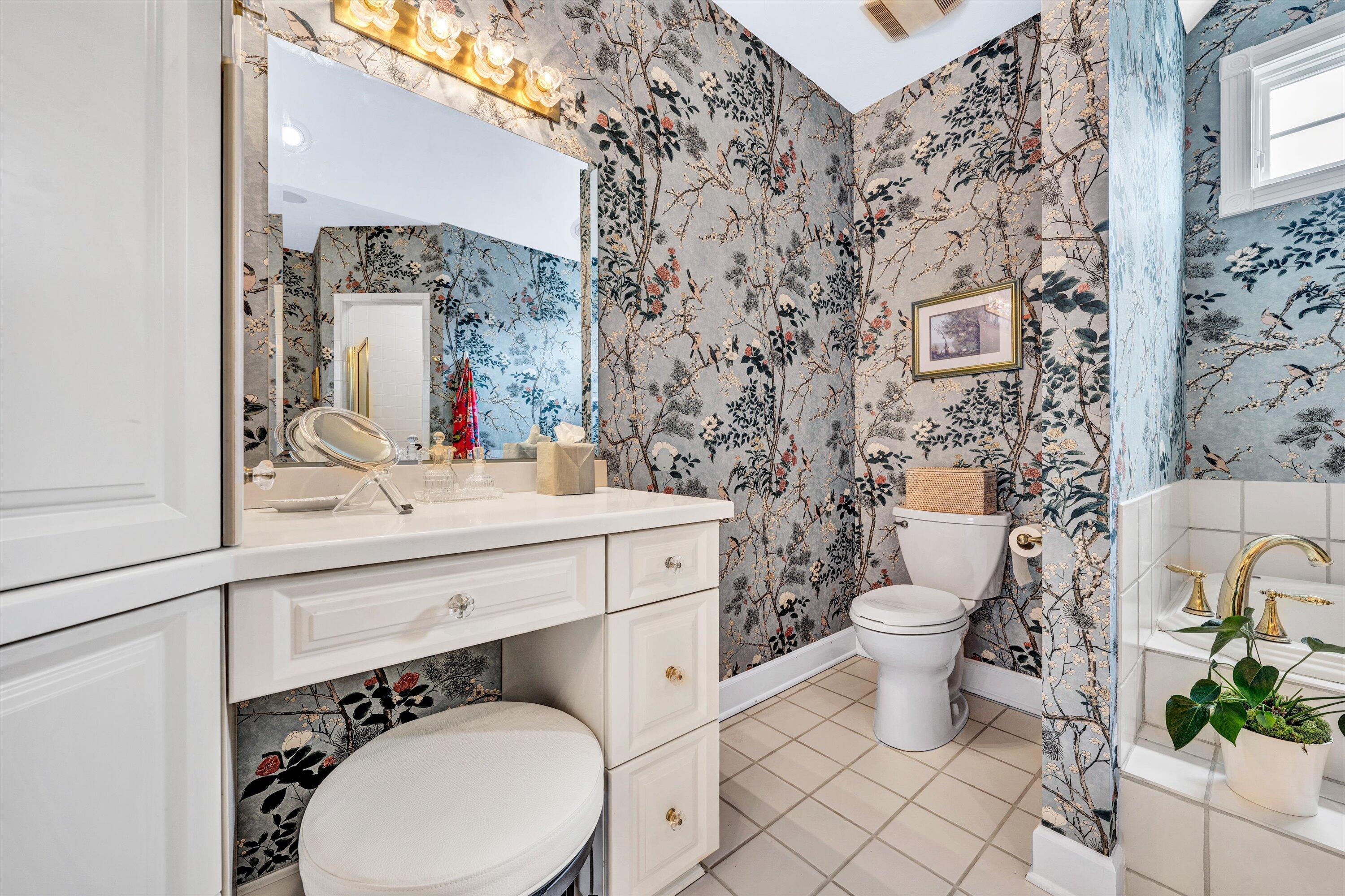 Roanoke, Virginia 24014, United States, 3 Bedrooms Bedrooms, ,4 BathroomsBathrooms,Residential,Pending,206014