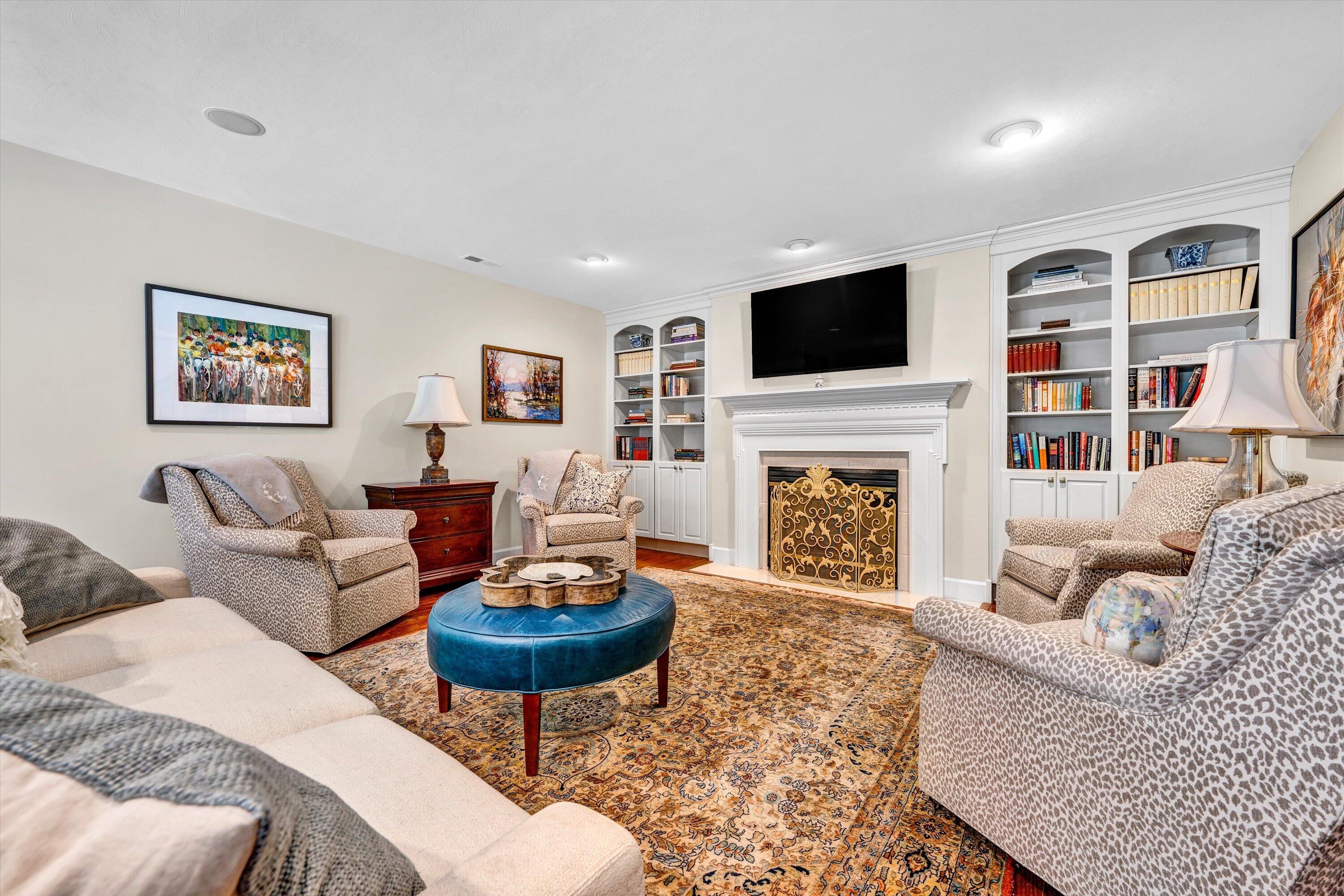 Roanoke, Virginia 24014, United States, 3 Bedrooms Bedrooms, ,4 BathroomsBathrooms,Residential,Pending,206014