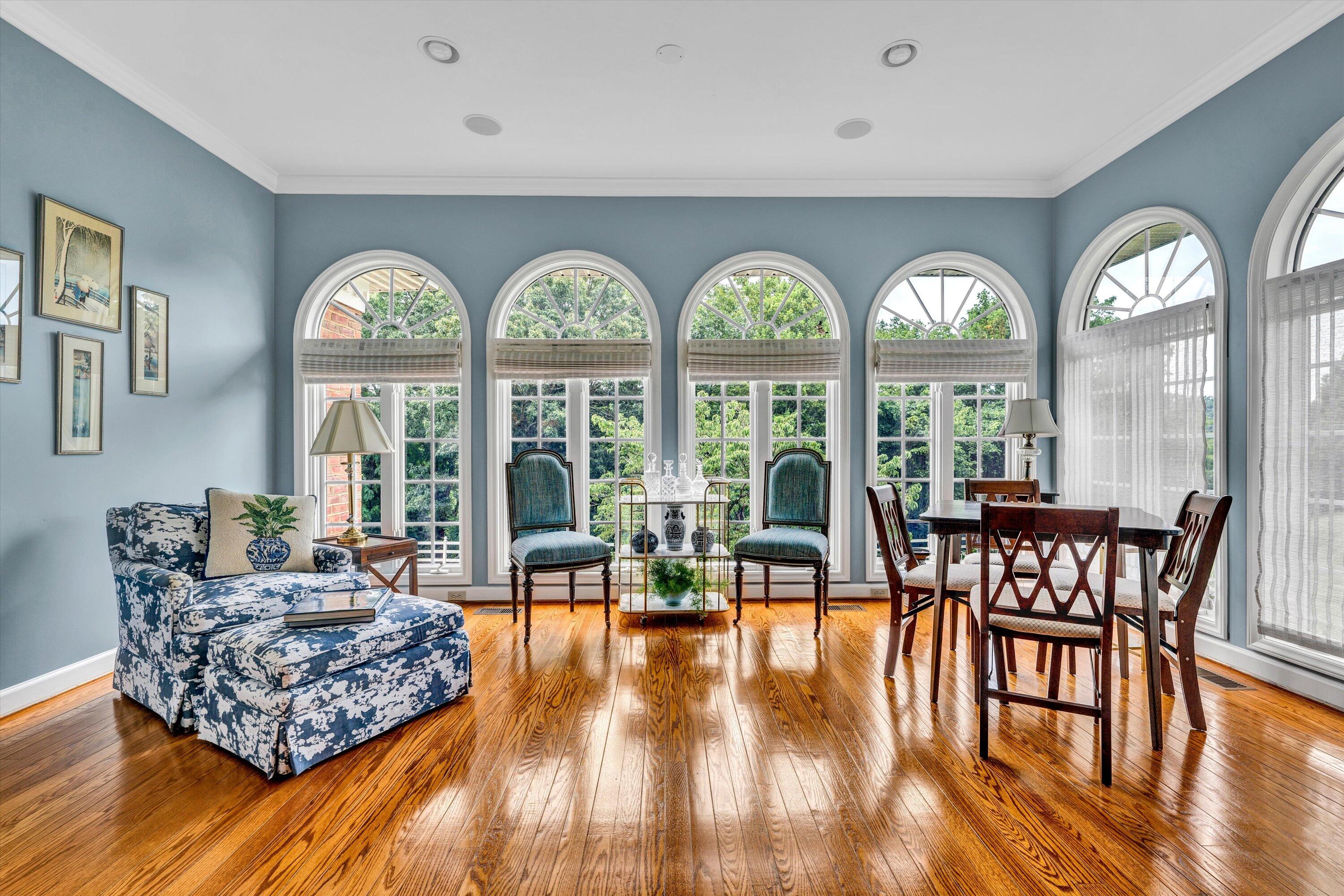 Roanoke, Virginia 24014, United States, 3 Bedrooms Bedrooms, ,4 BathroomsBathrooms,Residential,Pending,206014