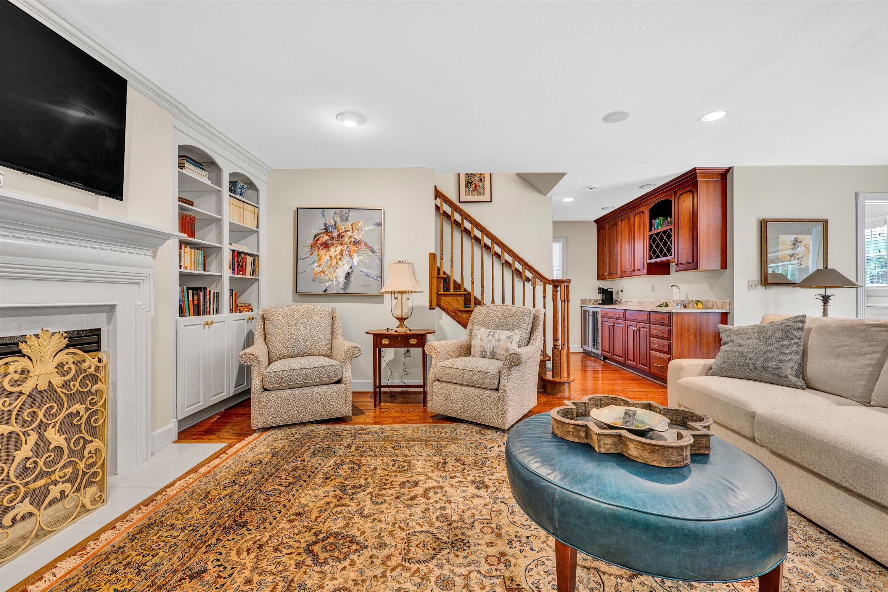 Roanoke, Virginia 24014, United States, 3 Bedrooms Bedrooms, ,4 BathroomsBathrooms,Residential,Pending,206014