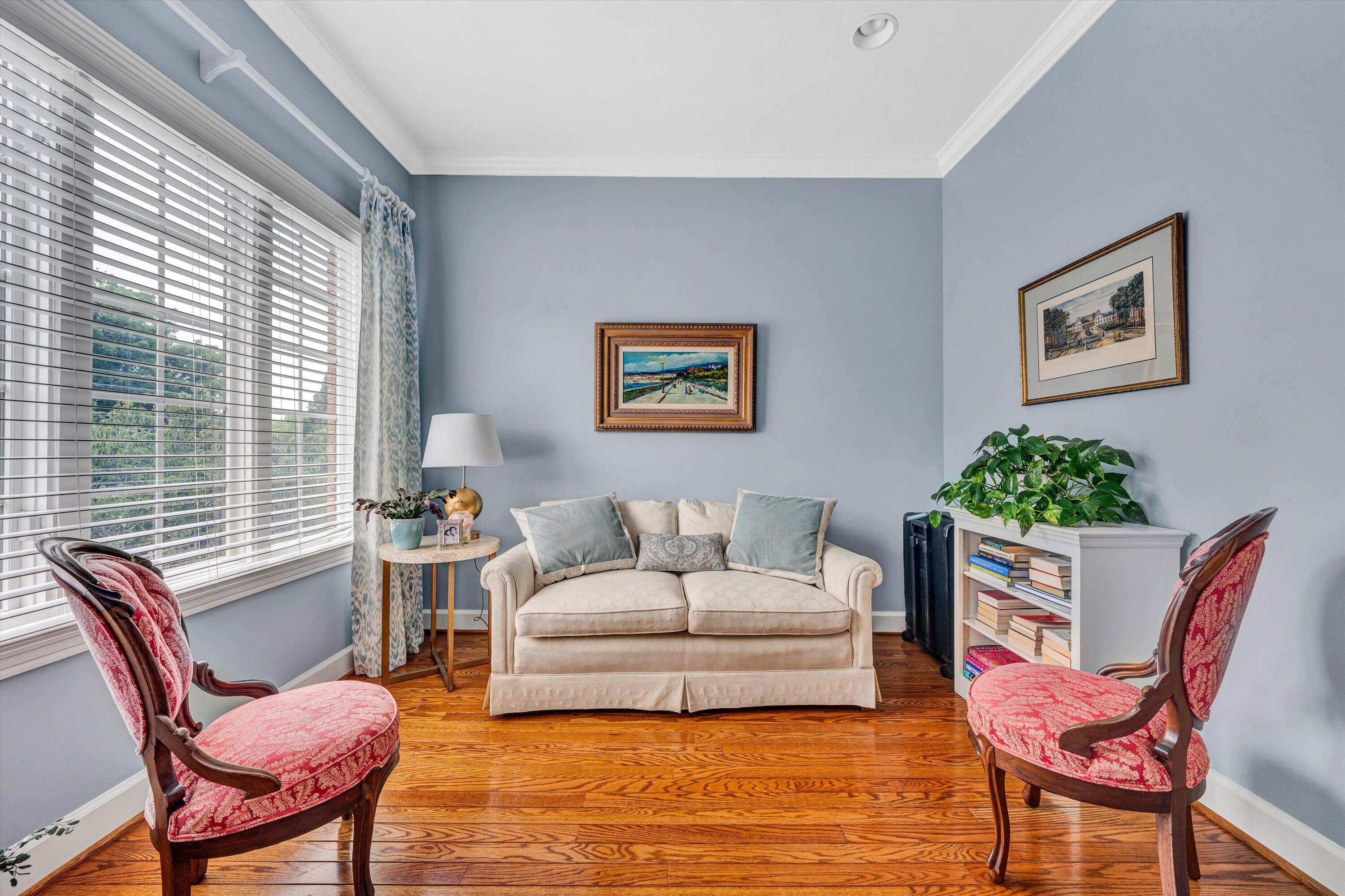 Roanoke, Virginia 24014, United States, 3 Bedrooms Bedrooms, ,4 BathroomsBathrooms,Residential,Pending,206014