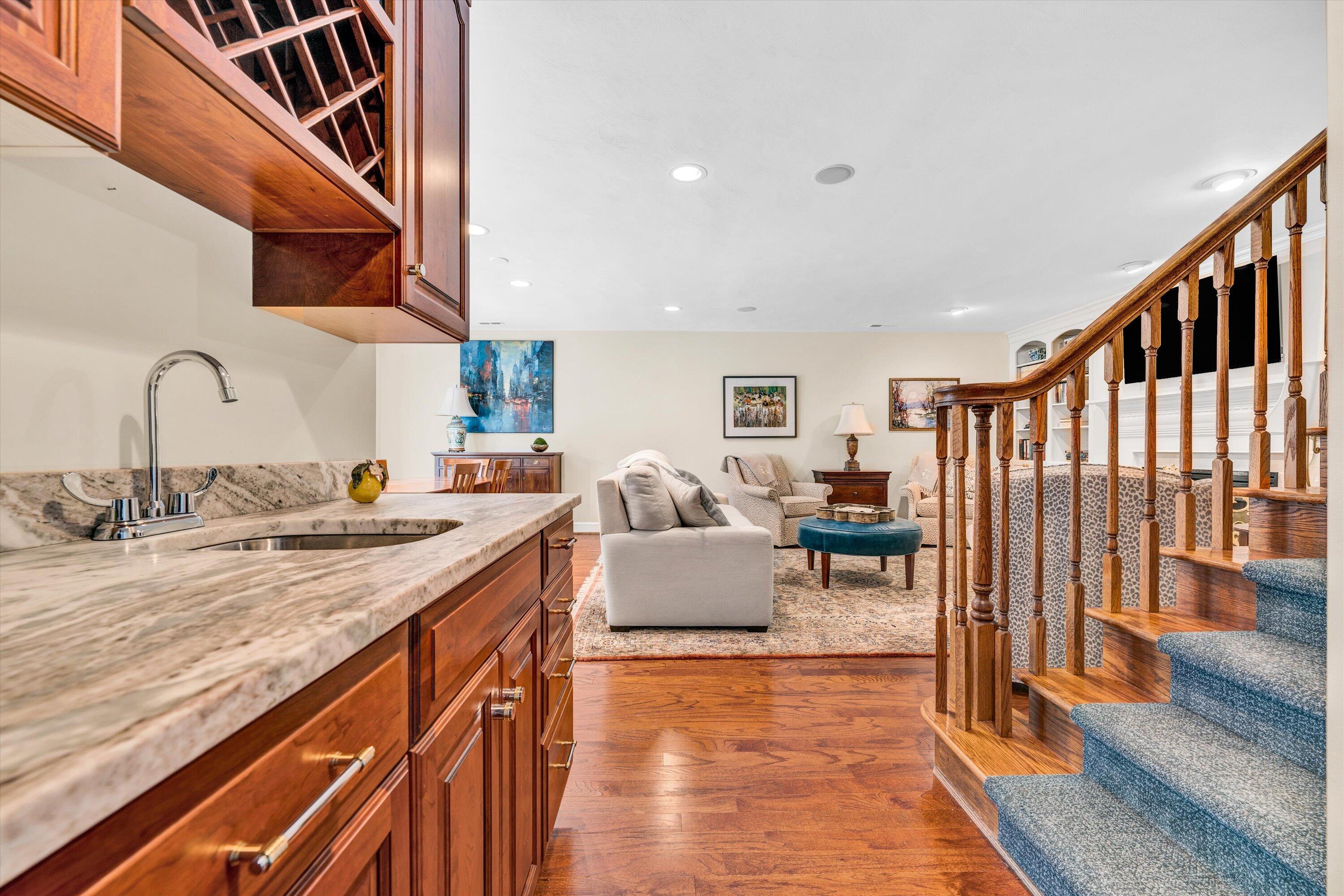 Roanoke, Virginia 24014, United States, 3 Bedrooms Bedrooms, ,4 BathroomsBathrooms,Residential,Pending,206014