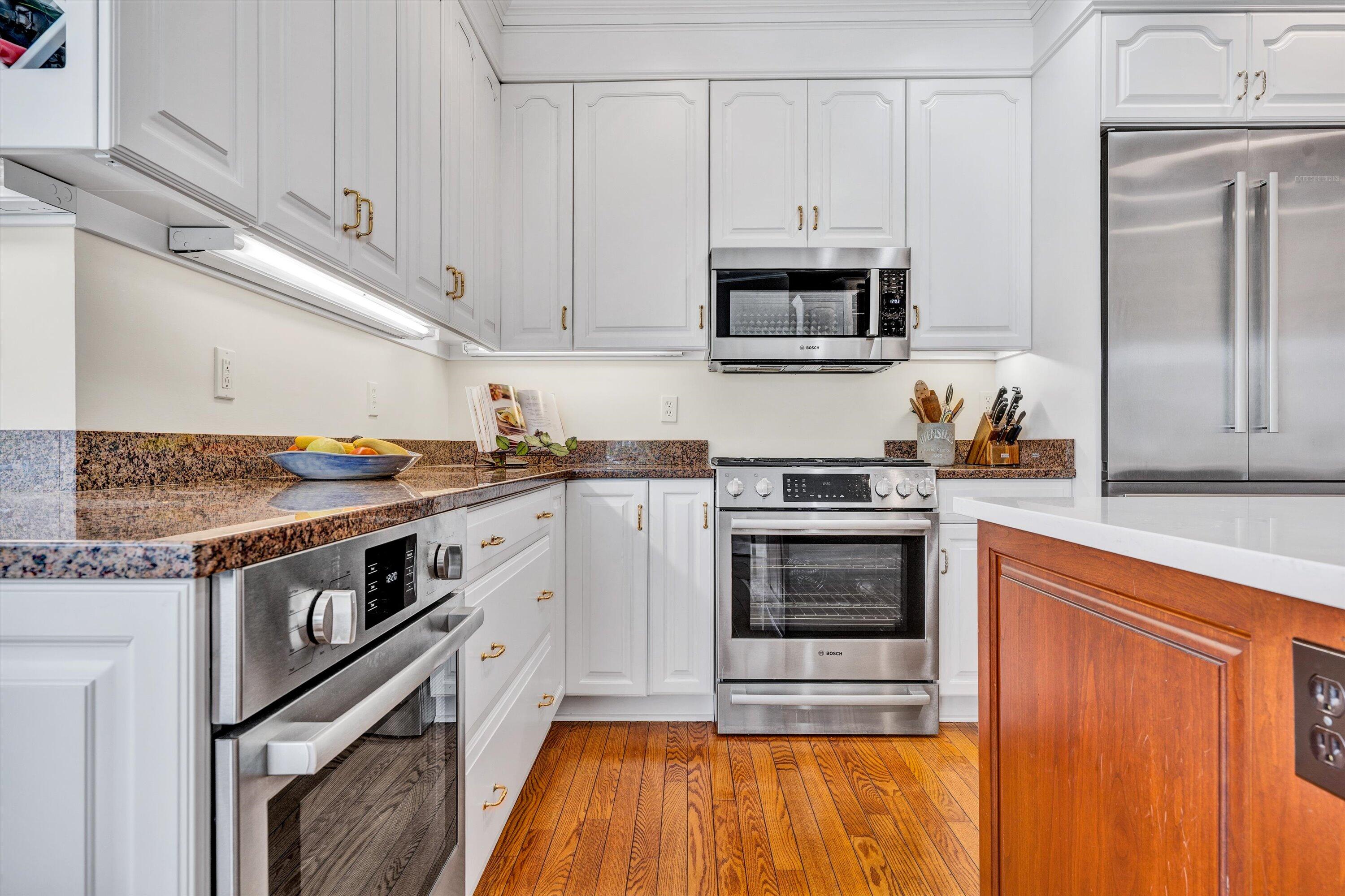 Roanoke, Virginia 24014, United States, 3 Bedrooms Bedrooms, ,4 BathroomsBathrooms,Residential,Pending,206014