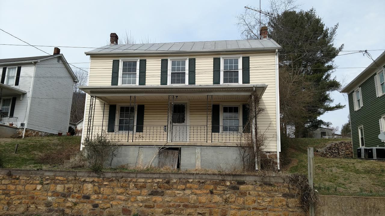 226 1st St, Buchanan, Virginia image 1