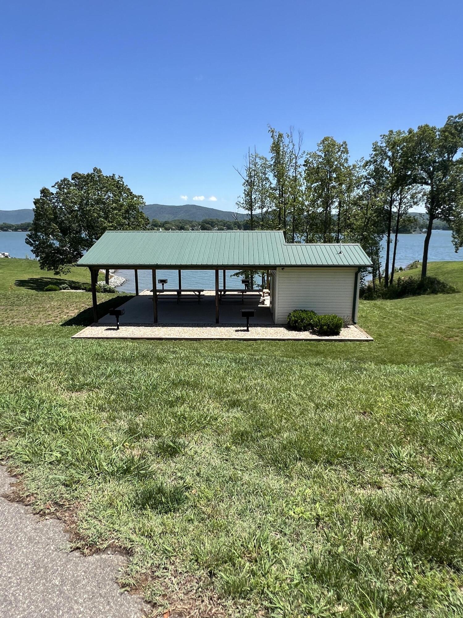 389 Hyannis Pt Pt, Union Hall, Virginia image 31