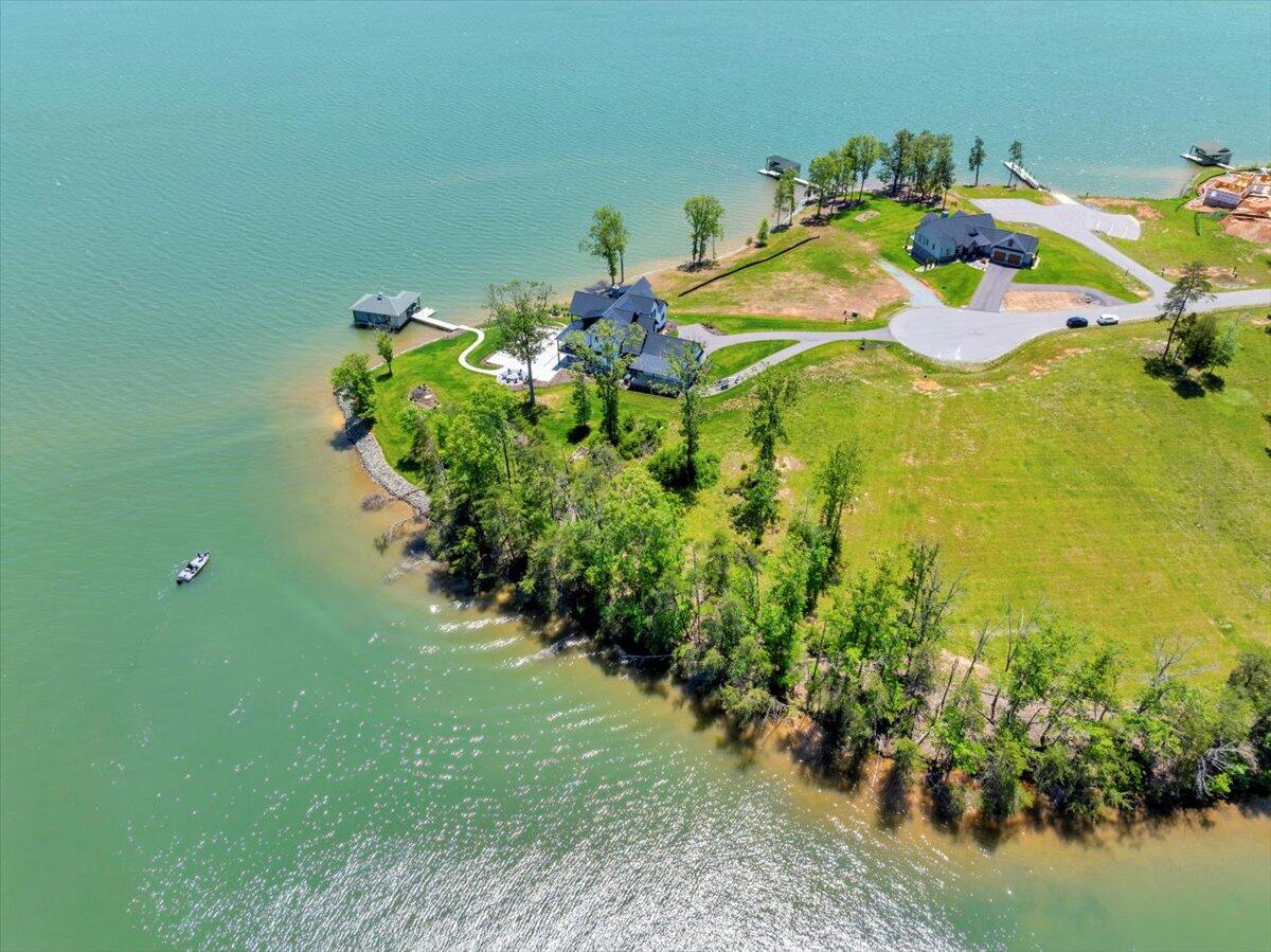 389 Hyannis Pt Pt, Union Hall, Virginia image 7