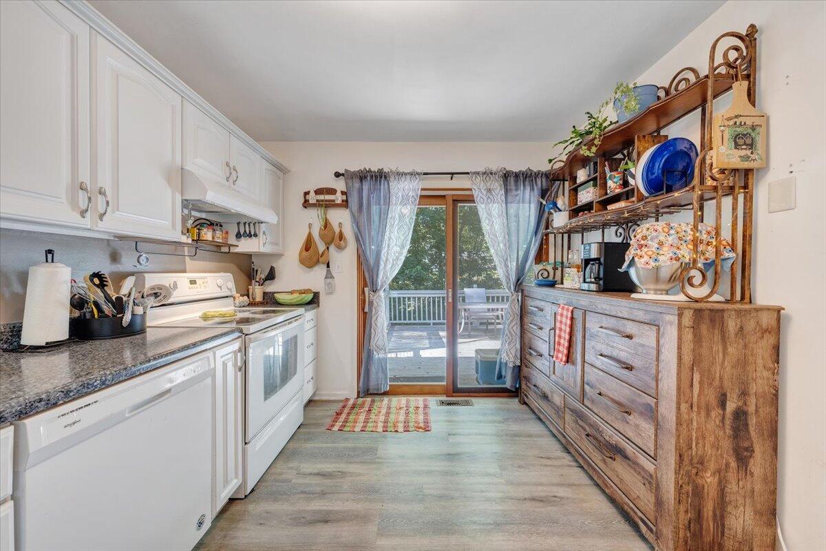 919 Halifax Cir, Vinton, Virginia image 13