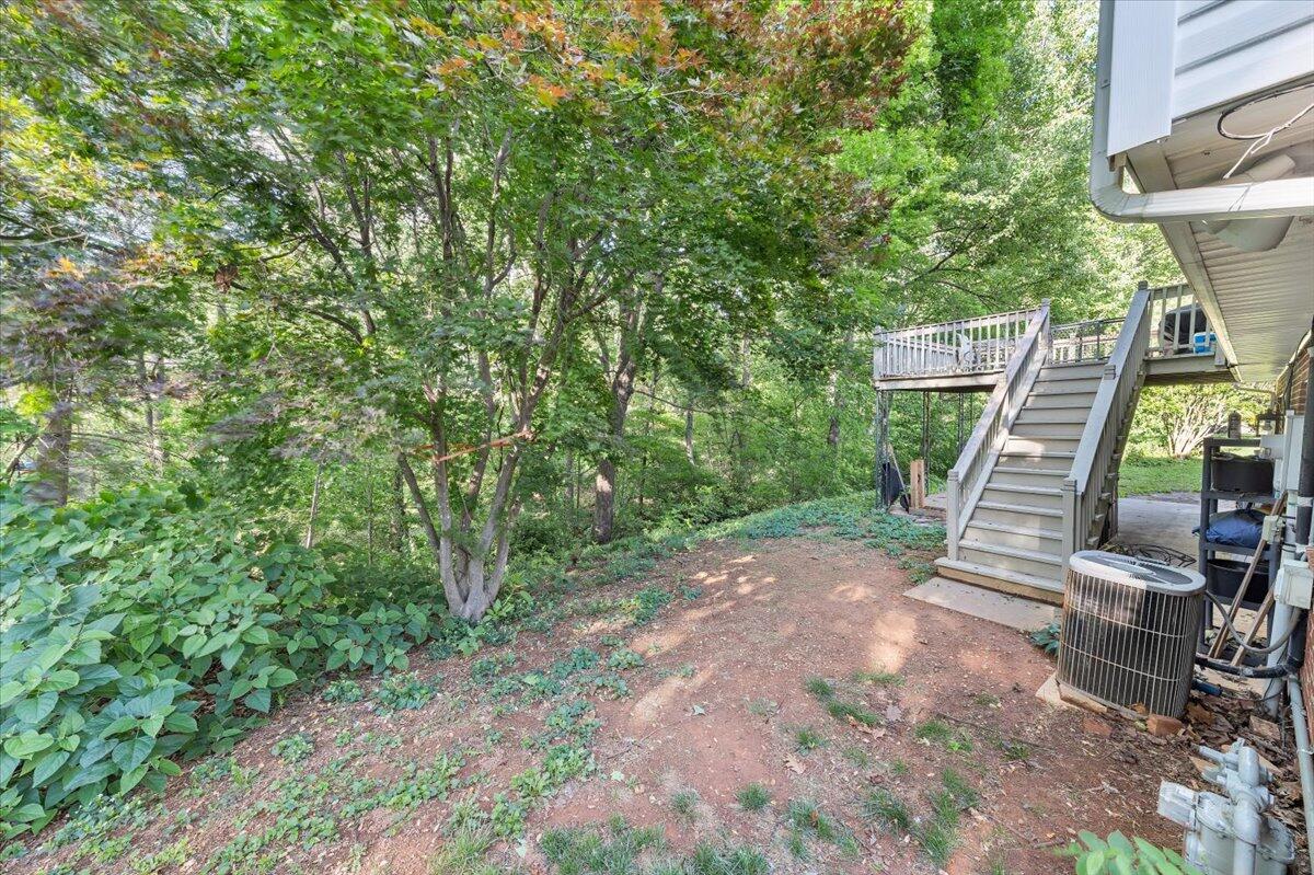 919 Halifax Cir, Vinton, Virginia image 39