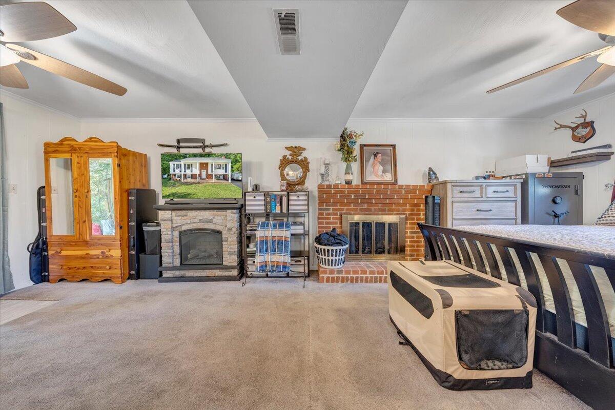 919 Halifax Cir, Vinton, Virginia image 26