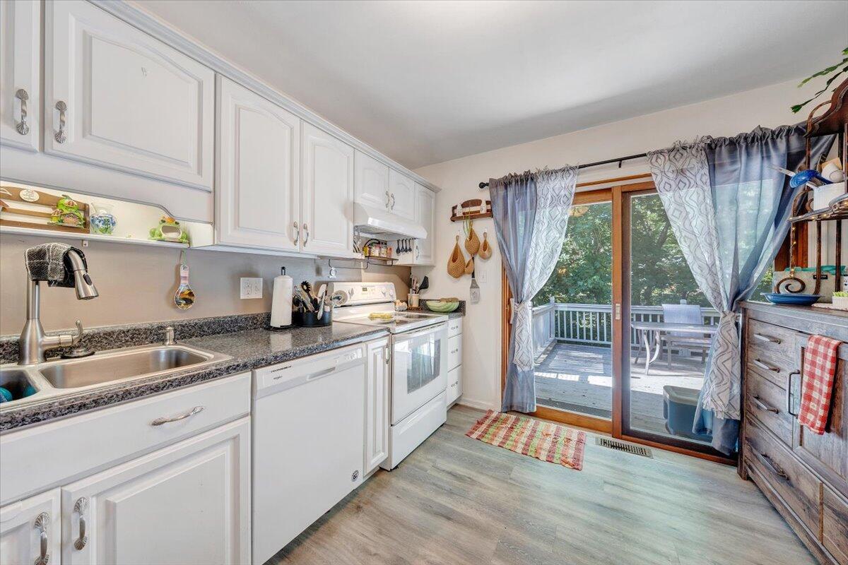 919 Halifax Cir, Vinton, Virginia image 12