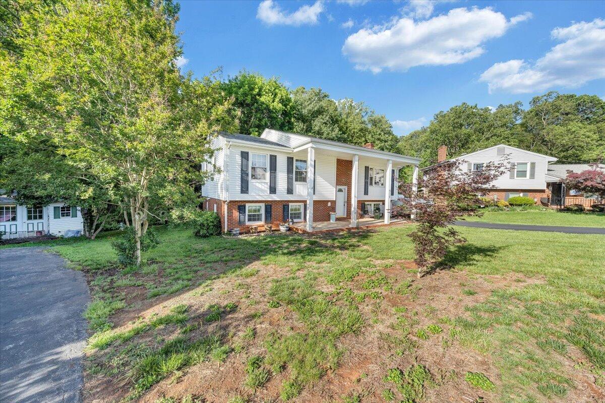 919 Halifax Cir, Vinton, Virginia image 44