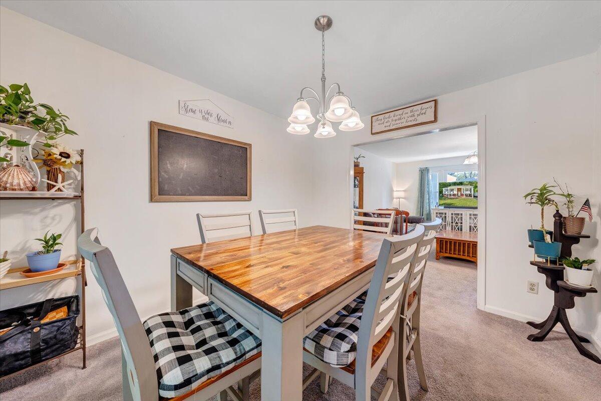 919 Halifax Cir, Vinton, Virginia image 10