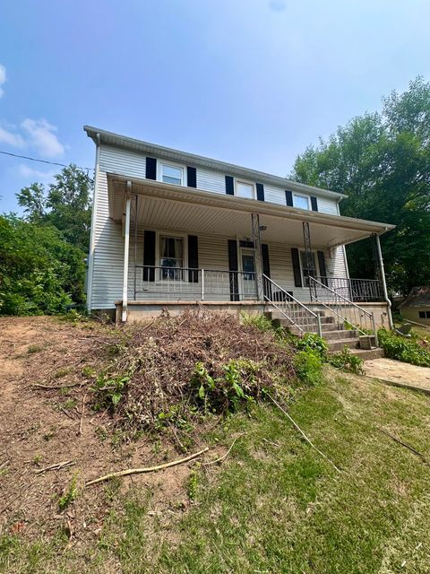 Homes For Sale - 240 1st St<br/> Botetourt County, Buchanan, VA 24066