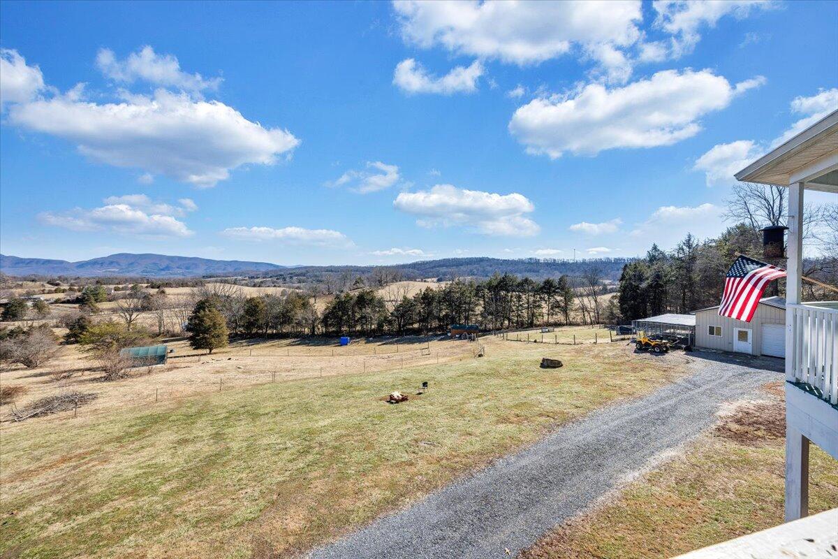 540 Wagon Wheel Run, Buchanan, Virginia image 3