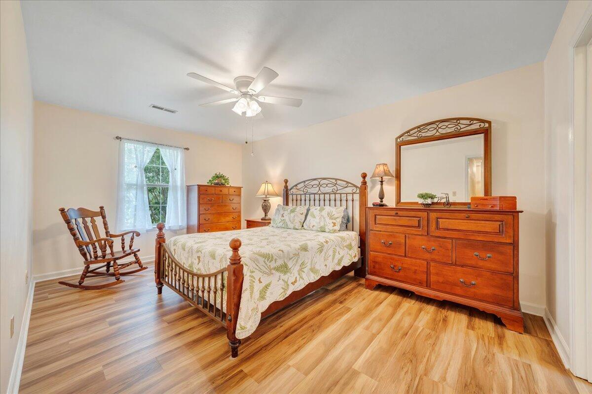 1037 Barrens Village Ct, Roanoke, Virginia image 16