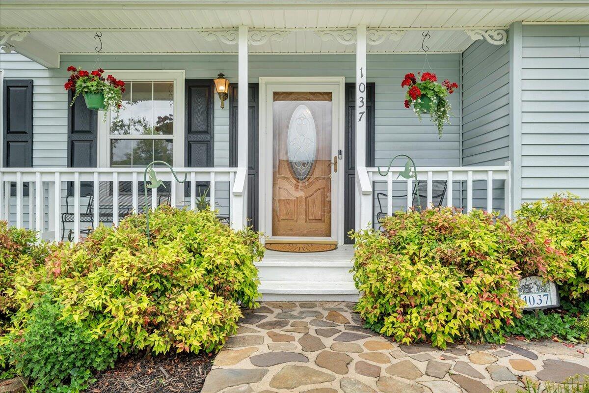 1037 Barrens Village Ct, Roanoke, Virginia image 3