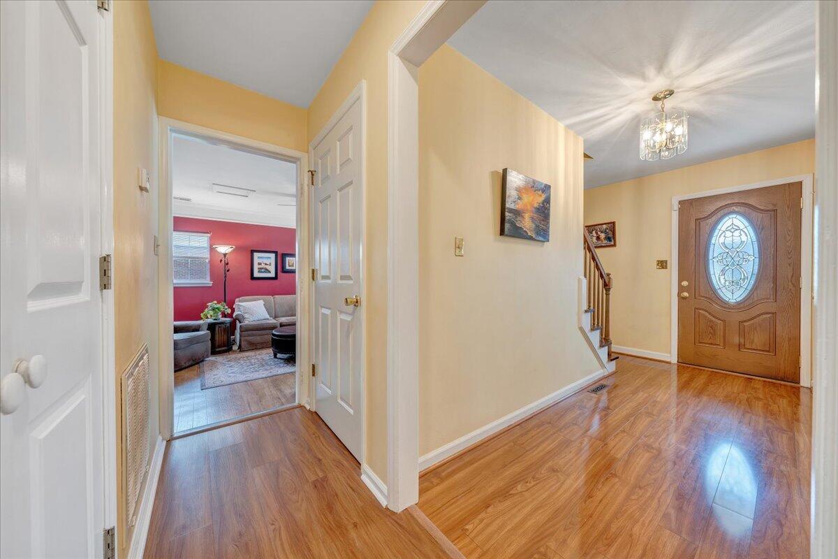 1037 Barrens Village Ct, Roanoke, Virginia image 12