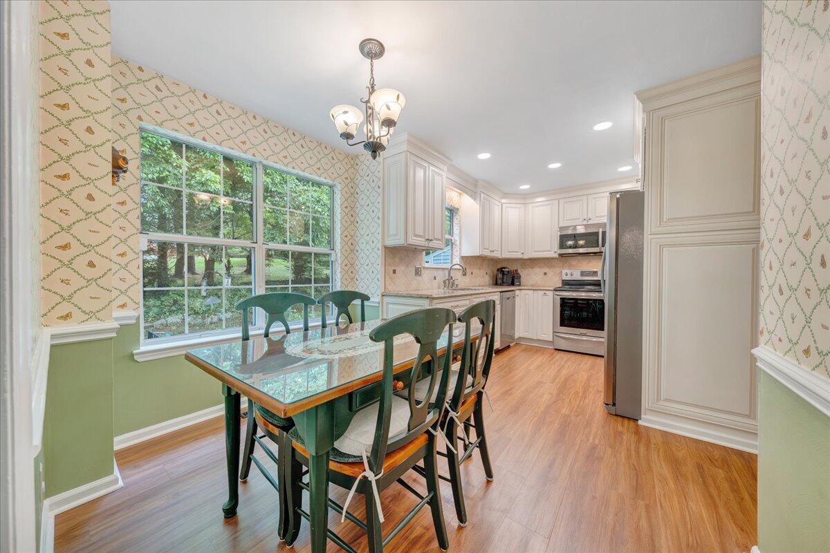 1037 Barrens Village Ct, Roanoke, Virginia image 9